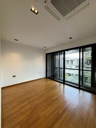 Sembawang Straits Estate (D27), Terrace #581117051
